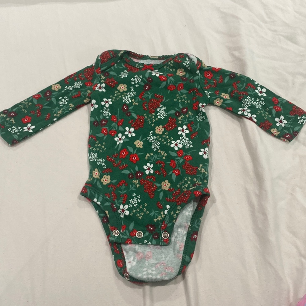Carter’s bodysuit, 3M color green 100% cotton